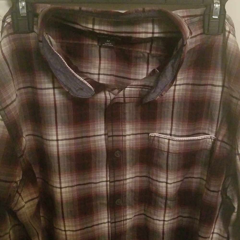 Shirt - Picture 2 of 4